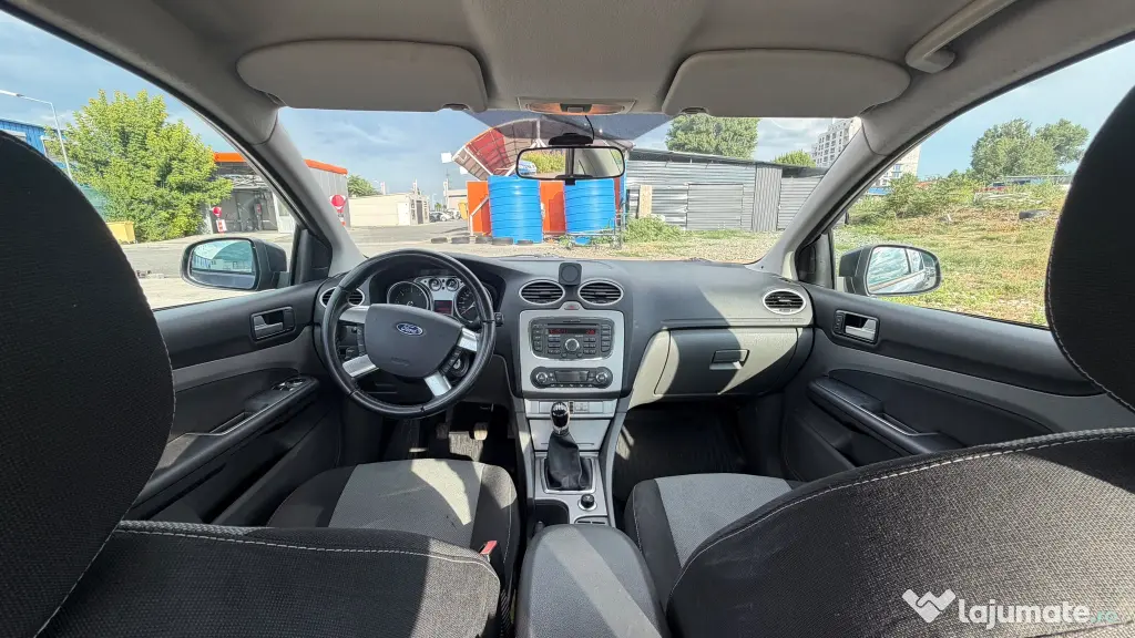 Vand autoturism Ford Focus din 2011, diesel 1.6, cp 109, km reali 132.806