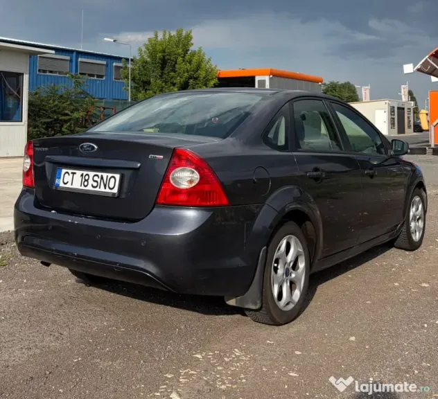 Vand autoturism Ford Focus din 2011, diesel 1.6, cp 109, km reali 132.806