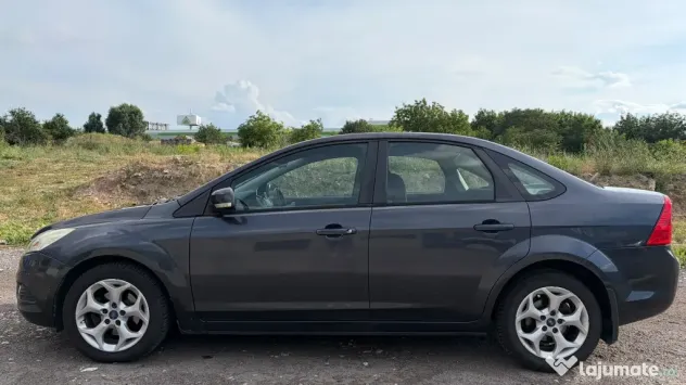 Vand autoturism Ford Focus din 2011, diesel 1.6, cp 109, km reali 132.806