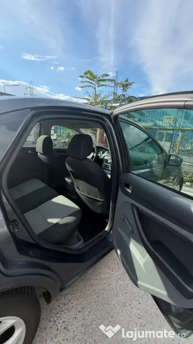 Vand autoturism Ford Focus din 2011, diesel 1.6, cp 109, km reali 132.806