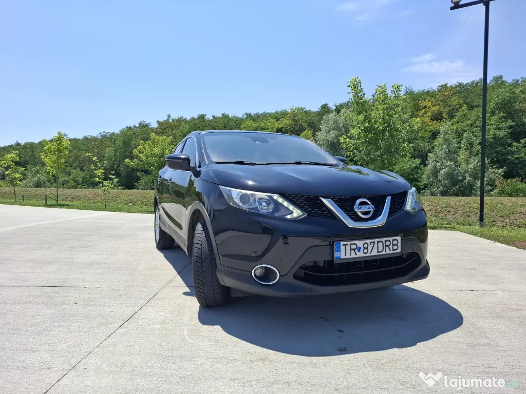 NISSAN Qashqai 2015