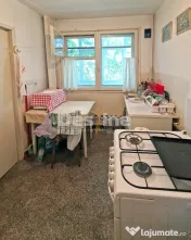 APARTAMENT 3 CAMERE SEMIDECOMANDAT