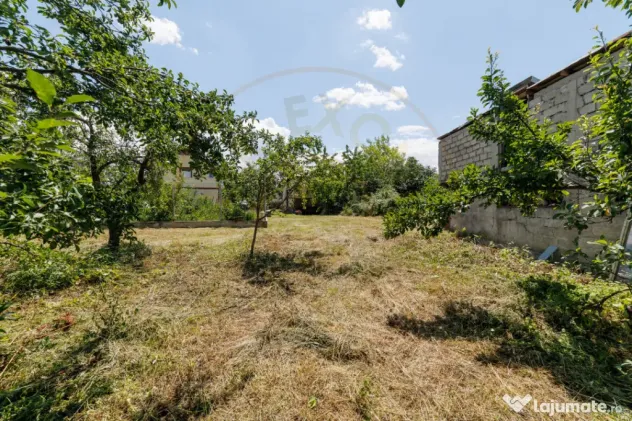 Casa cu teren de 889mp Prundu - Ideala pentru locuit sau dez