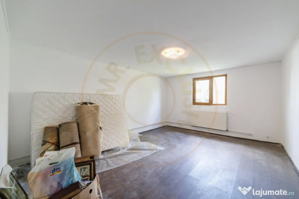 Casa cu teren de 889mp Prundu - Ideala pentru locuit sau dez