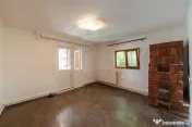 Casa cu teren de 889mp Prundu - Ideala pentru locuit sau dez 