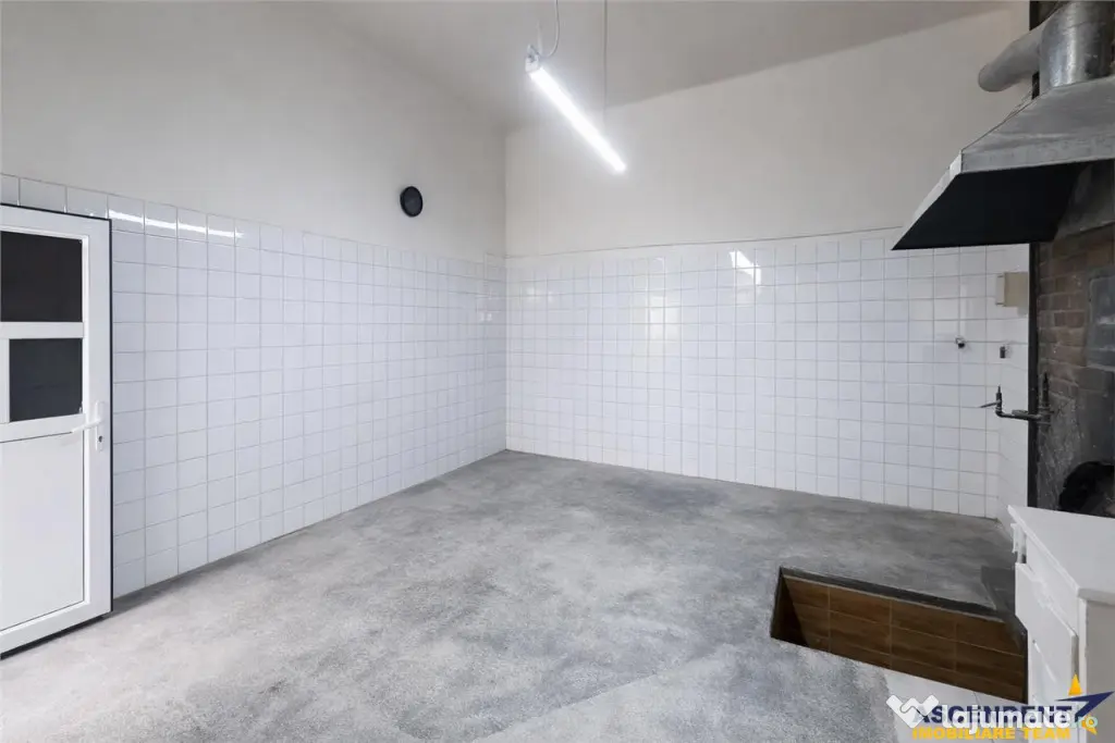 3D!Ansamblu casa productie comercial, 3 corpuri,acces strada