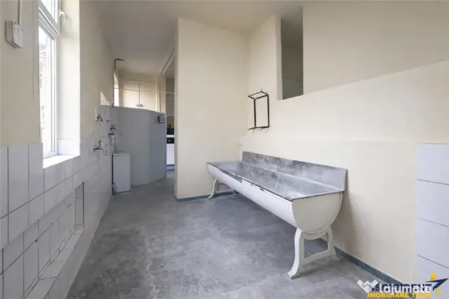 3D!Ansamblu casa productie comercial, 3 corpuri,acces strada