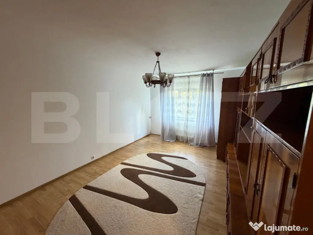 Apartament 3 camere decomandat, etaj 3, Rovine, zona Posta d - Craiova (Dolj)