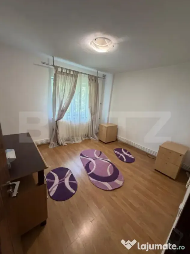 Apartament 3 camere decomandat, etaj 3, Rovine, zona Posta d - Craiova (Dolj)