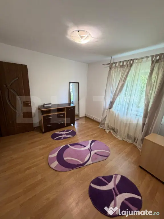 Apartament 3 camere decomandat, etaj 3, Rovine, zona Posta d - Craiova (Dolj)