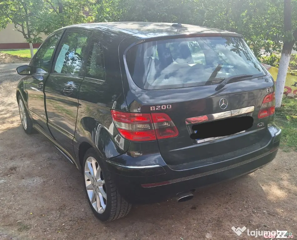 Mercedes-Benz B200