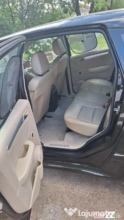Mercedes-Benz B200