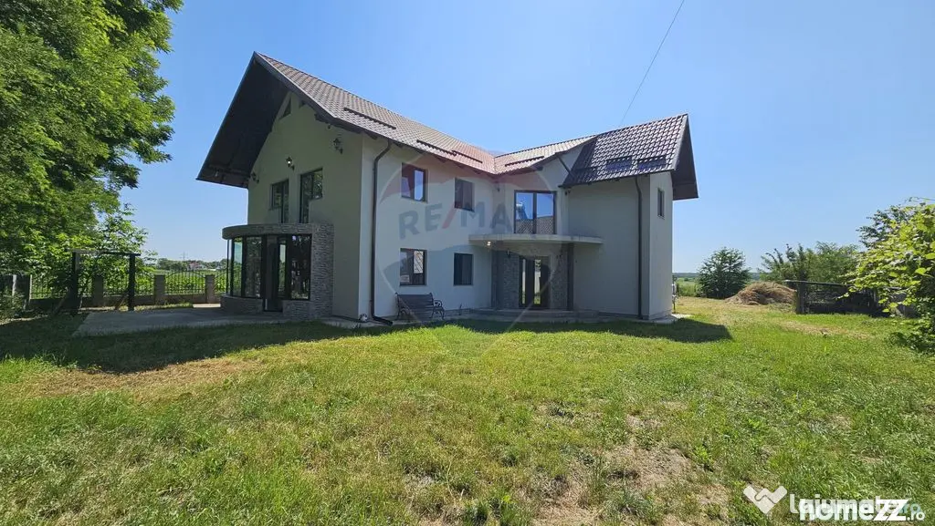 Casă / Vilă cu 6 camere de vânzare in Hânțești, Suc... - Hantesti (Suceava)