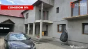 Casa individuala cu 4 camere + 2 spatii comerciale - Gataia 