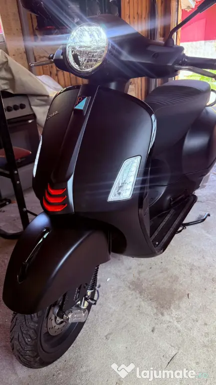 Motocicleta Piaggio Vespa SuperSport 310 GTS