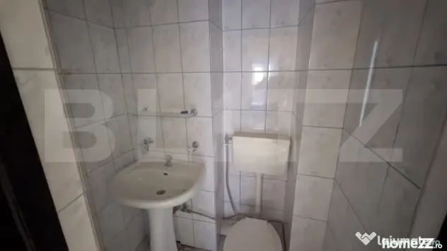Apartament cu 2 camere, decomandat, 55 mp, 2 bai, zona Cetat - Alba Iulia (Alba)