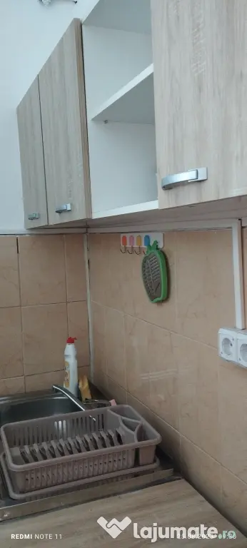 Închiriez garsonieră