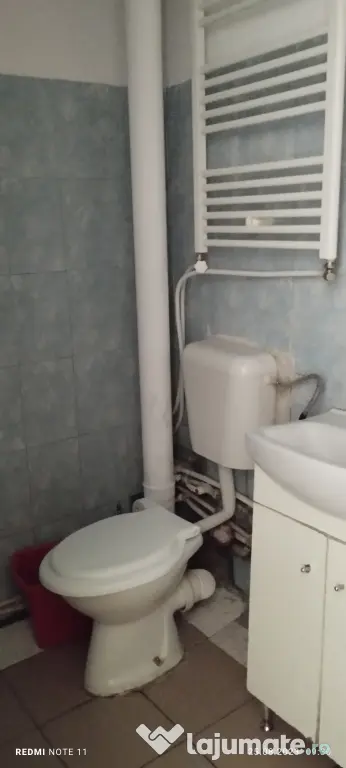 Închiriez garsonieră