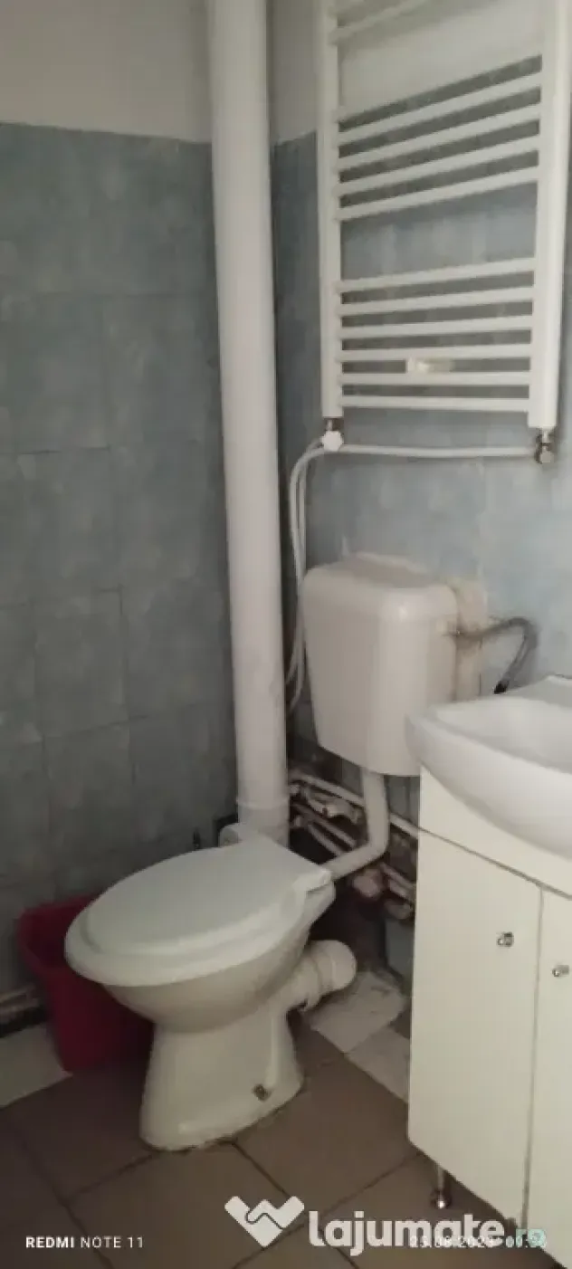 Închiriez garsonieră