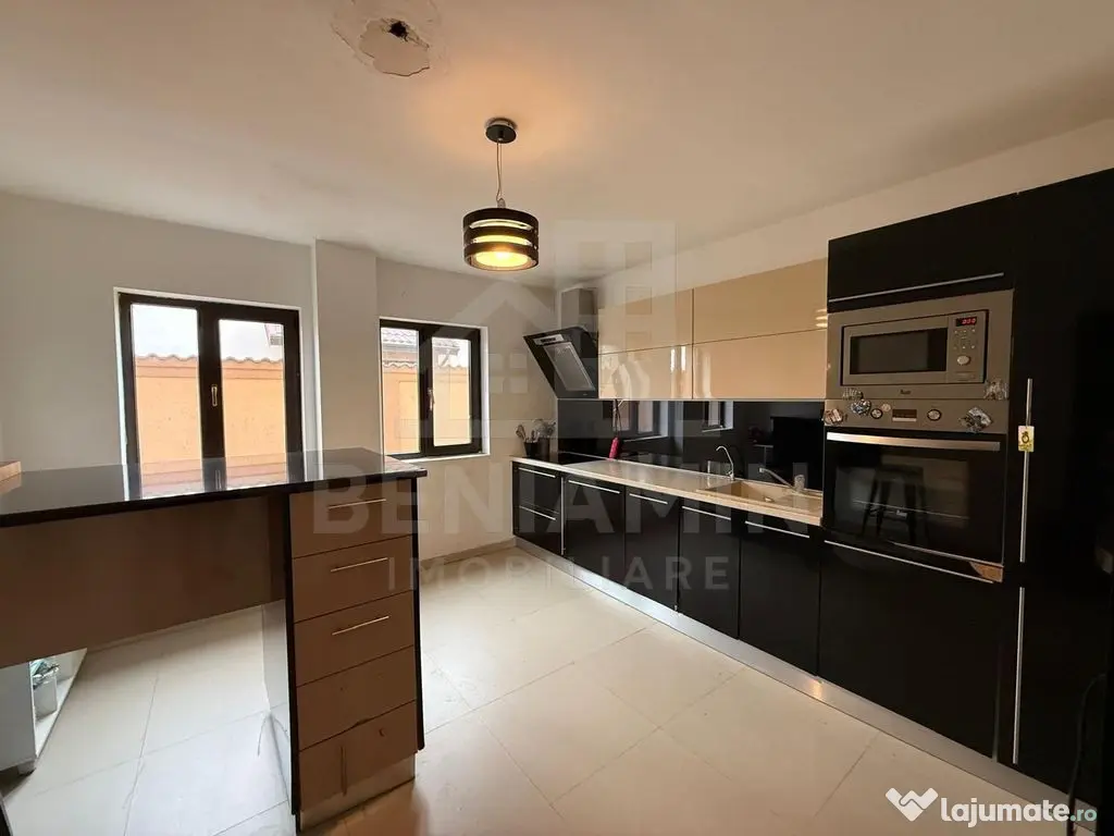 Casa-P+1-Piscina-Garaj-248mp totali-Foisor-Toate utilitat...
