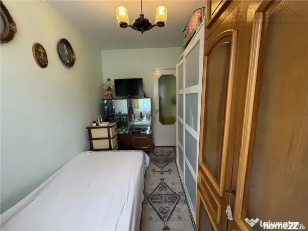 Apartament de 3 camere etaj 3/ 4, Astra, Brasov - Brasov (Brasov)