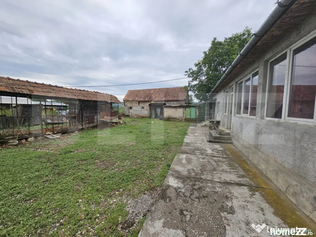 Casă de vanzare, 94 mp, teren intravilan 2.698 mp, Cisteiu