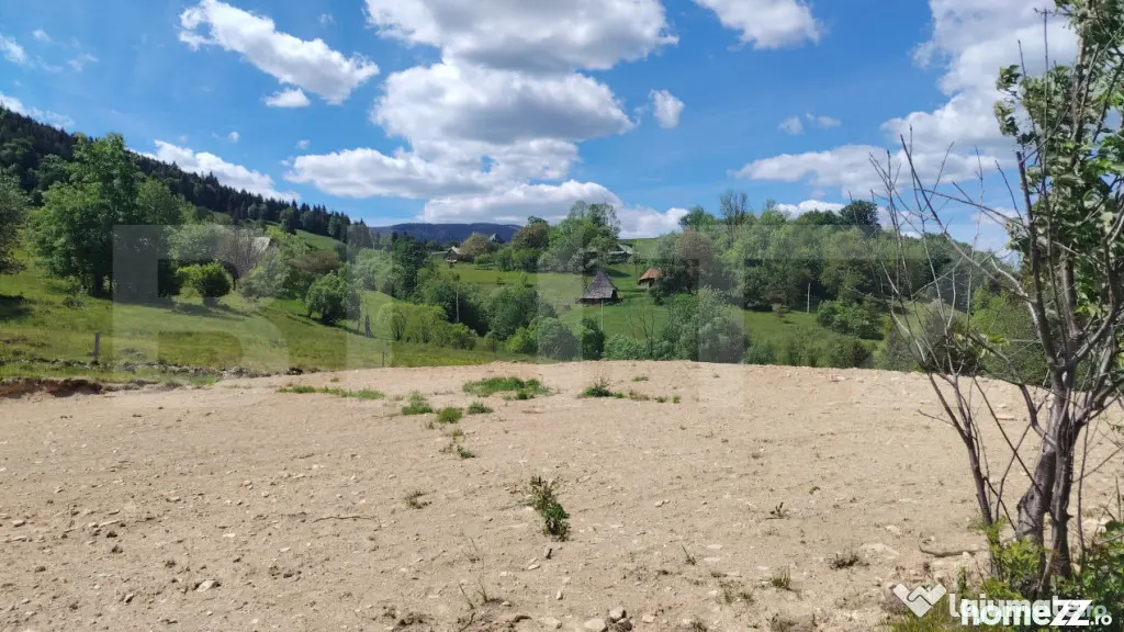Teren intravilan cu panorama, utilitati, 2000 mp, zona Rogoj
