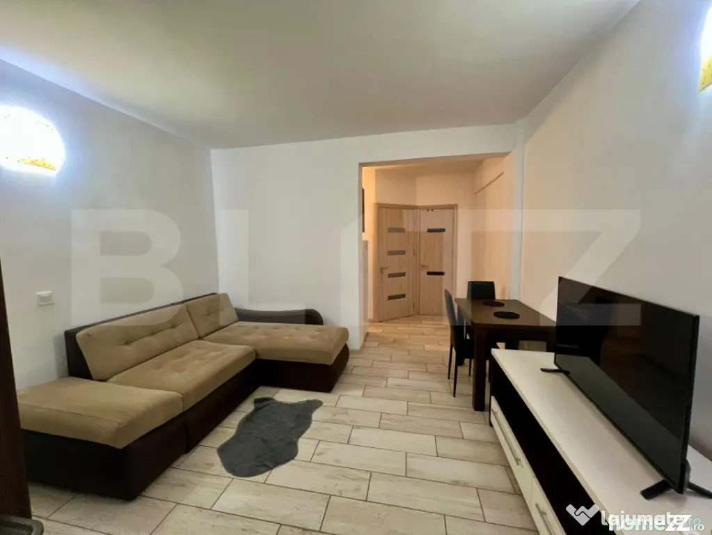 Garsoniera, 38 mp, AC si centrala proprie, parter, zona Cent - Craiova (Dolj)