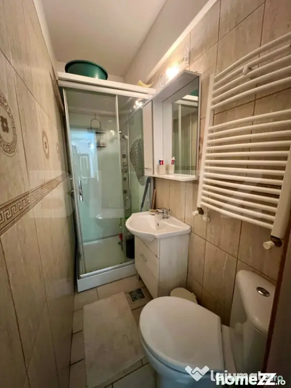 Garsoniera, 38 mp, AC si centrala proprie, parter, zona Cent - Craiova (Dolj)