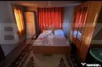 Casa de vanzare, cu 10 ari de teren, in zona linistita