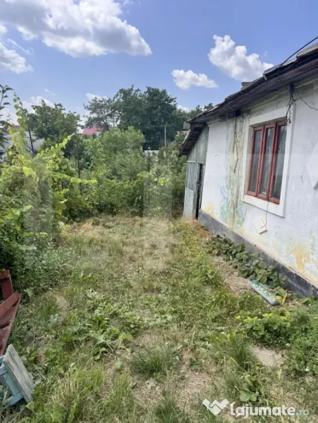 Teren cu potențial de construire | 648 mp | Stradă asfalta