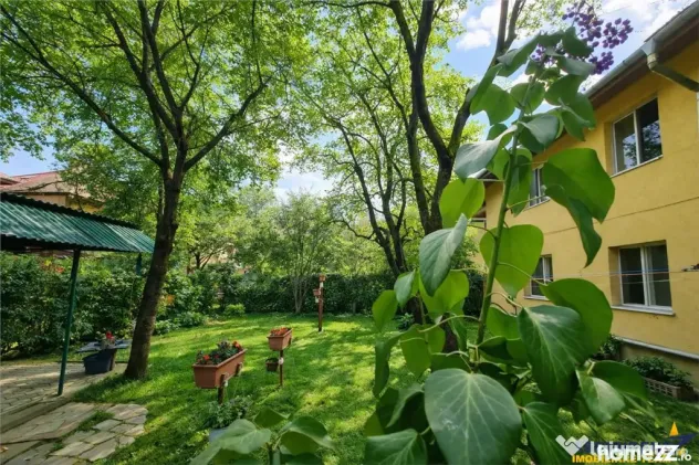 Imobil cu gradina verde, in ariere placuta, Tractorul, Braso - Brasov (Brasov)