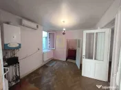 Casă la curte la câțiva pași de Calea Victoriei, 5 mi...