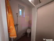 Casă la curte la câțiva pași de Calea Victoriei, 5 mi...