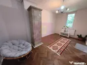 Casă la curte la câțiva pași de Calea Victoriei, 5 mi...