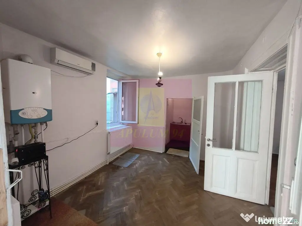 Casă la curte la câțiva pași de Calea Victoriei, 5 mi... - Bucuresti (Bucuresti-Ilfov)