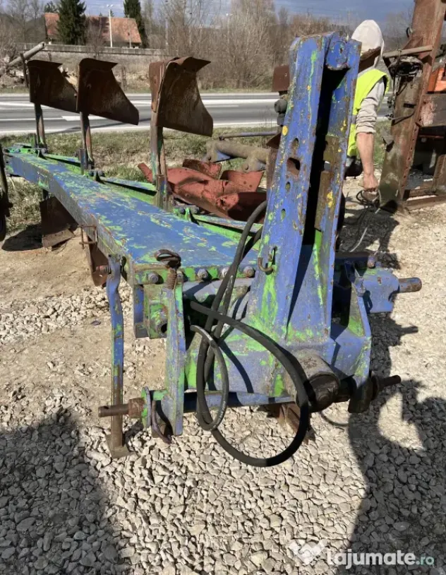 Plug reversibil profesional cu 4 trupițe, construcție solidă