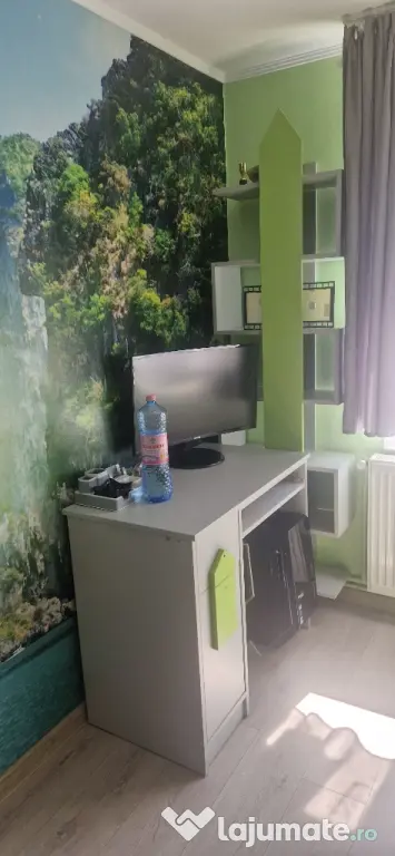 Apartament 3 camere de închiriat