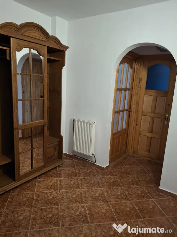Inchiriez apartament 2 camere central