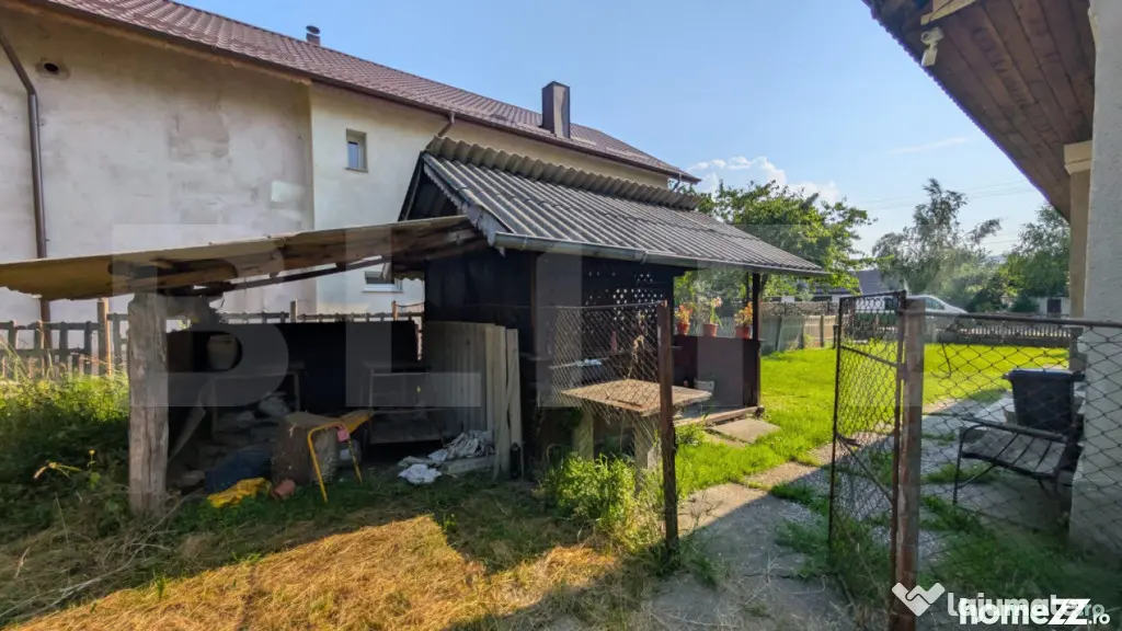 Casă individuala, 75 mp, teren 2180 mp, 2 fronturi stradale - Pucioasa (Dambovita)