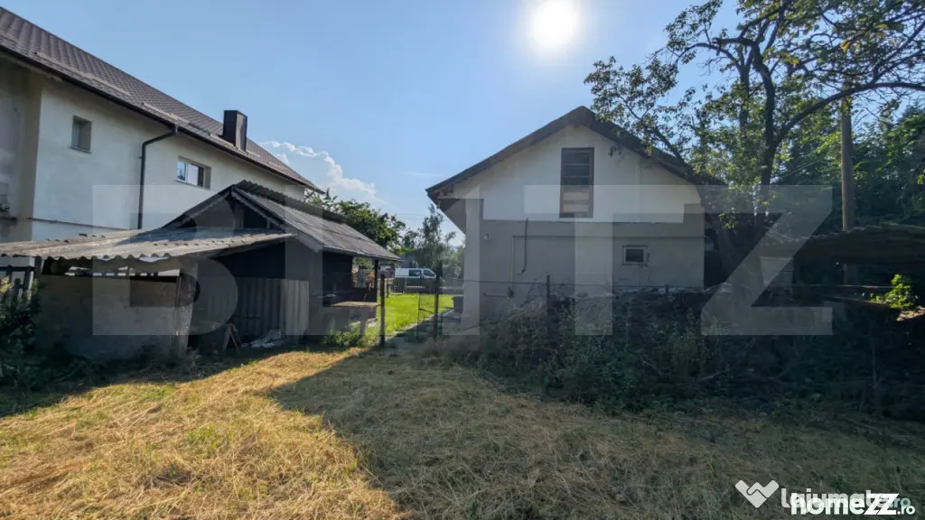 Casă individuala, 75 mp, teren 2180 mp, 2 fronturi stradale - Pucioasa (Dambovita)