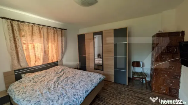 Casă individuala, 75 mp, teren 2180 mp, 2 fronturi stradale - Pucioasa (Dambovita)
