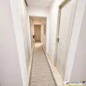 Apartament 3 camere, suprafata extinsa, decomandat, zona ver 