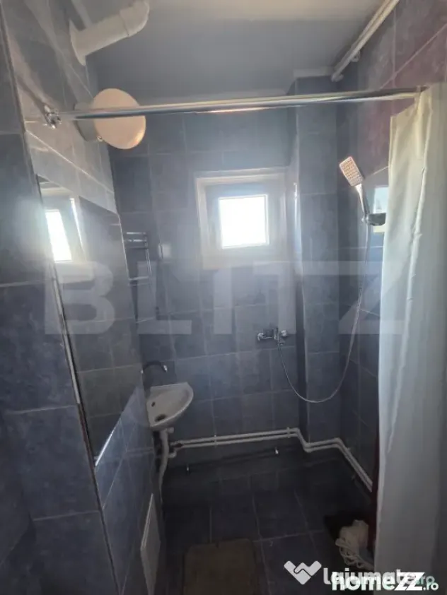Garsonieră de vânzare, 12 mp, etaj intermediar, zona Gruia