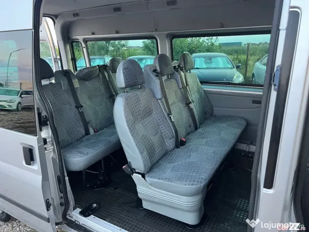 Ford Transit 8+1 LOCURI 2.2tdci/125cp 2014 TVA Deductibil