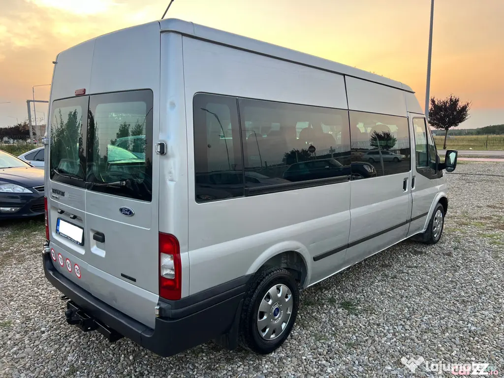 Ford Transit 8+1 LOCURI 2.2tdci/125cp 2014 TVA Deductibil