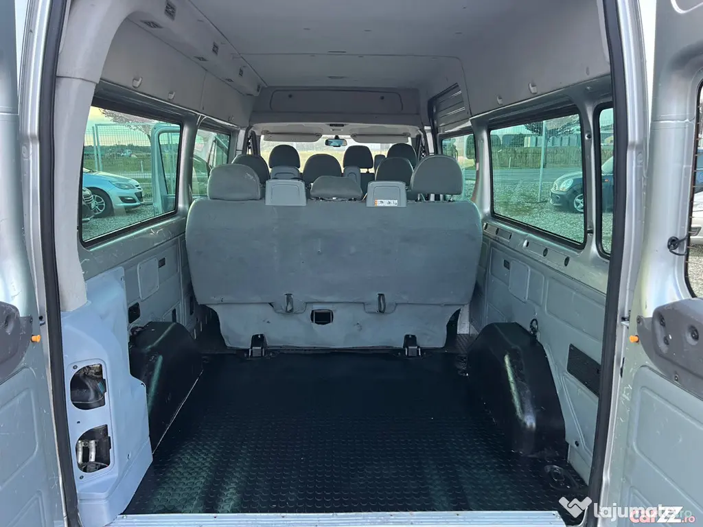 Ford Transit 8+1 LOCURI 2.2tdci/125cp 2014 TVA Deductibil