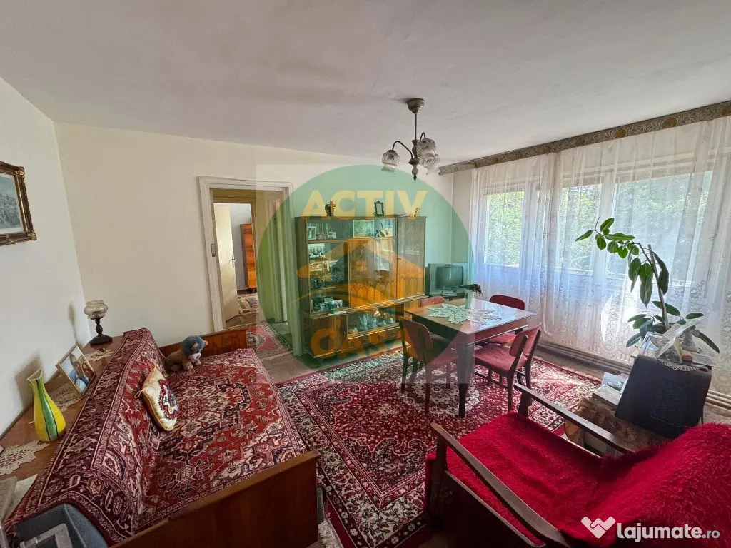 Apartament 2 camere, etaj intermediar