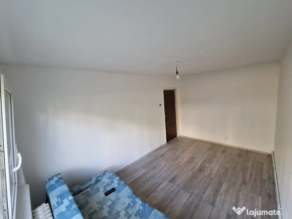 P.F apartament 3 camere,2 bai decomandat,65m 0% comision,Manastur