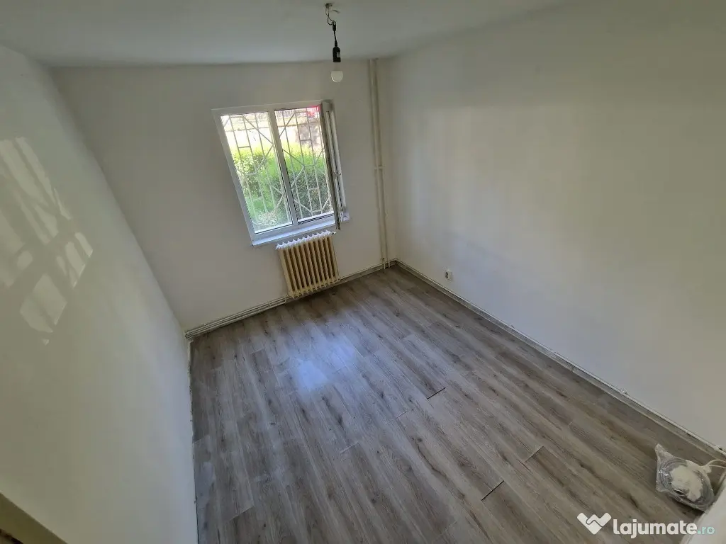 P.F apartament 3 camere,2 bai decomandat,65m 0% comision,Manastur